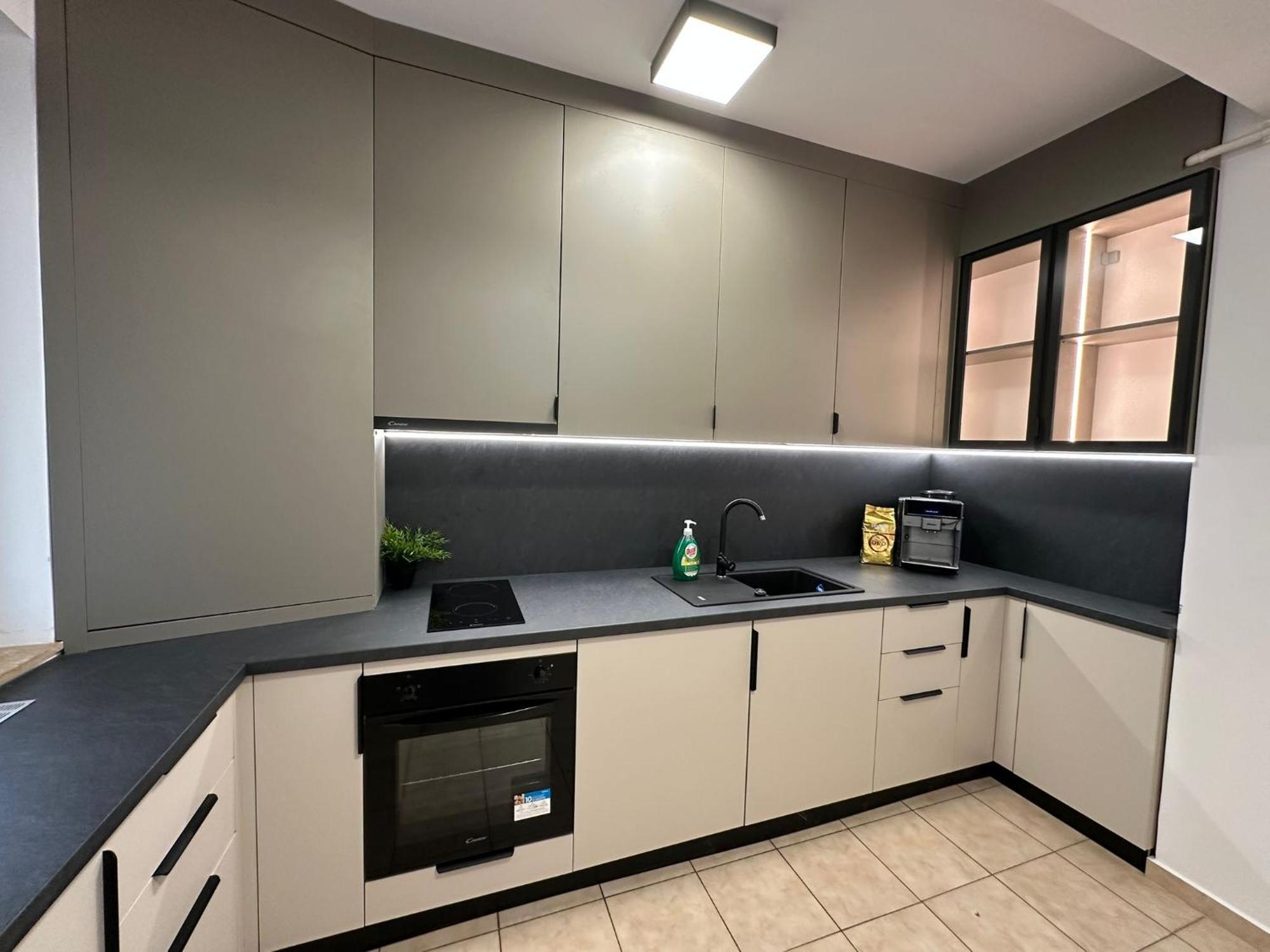 Centru Unirii Luxury Vip Palmier Apartament 2 Camere Cu Terasa Exterioara Amenajata ! Parcare Subterana Privata Climatizata Si Supravegheata Video Dar Doar Cu Rezervare In Limita Locurilor Disponibile !Proprietate In Regim Hoteliep - Nu Are Bucatarie بوخارست المظهر الخارجي الصورة
